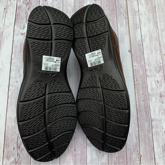 Clarks Men's Cotrell Free Leather Slip On Casual Loafer NWT Tobacco 10.5 - Picture 3 of 10